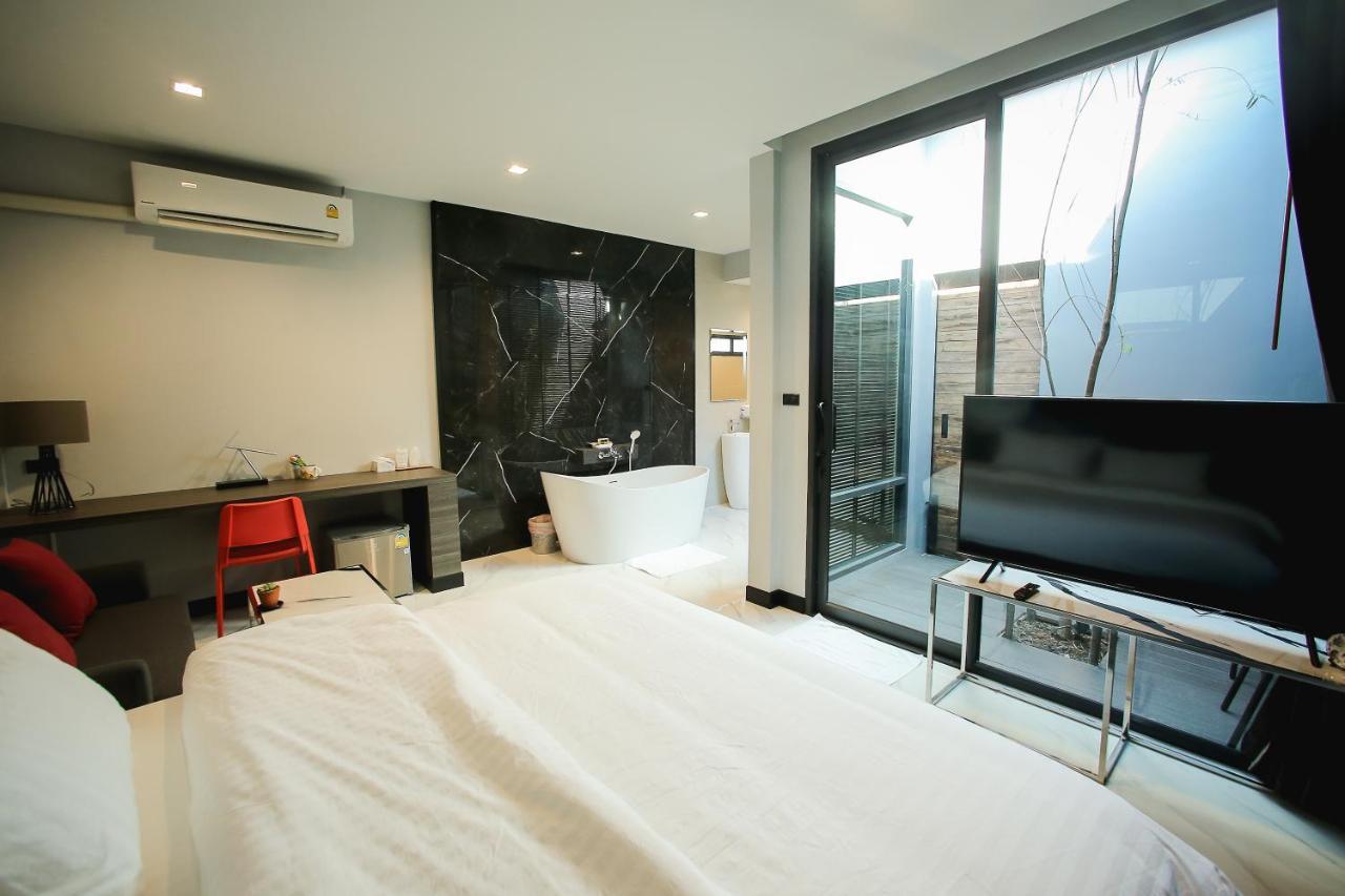 Grand Park Resort Bangkok Exterior photo